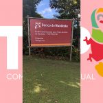 Lona impressa com ilhós